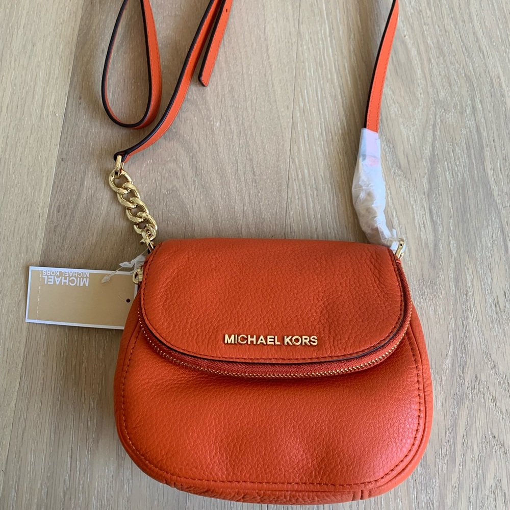 NWT Michael Kors Valentines Crossbody Handbag Zipper Bag Purse